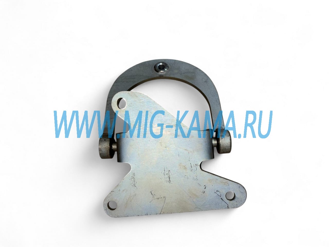 Фотография Кронштейн тяги с телескопической осью и скобой 6520-1703545-41 Фотография Кронштейн тяги с телескопической осью и скобой 6520-1703545-41
